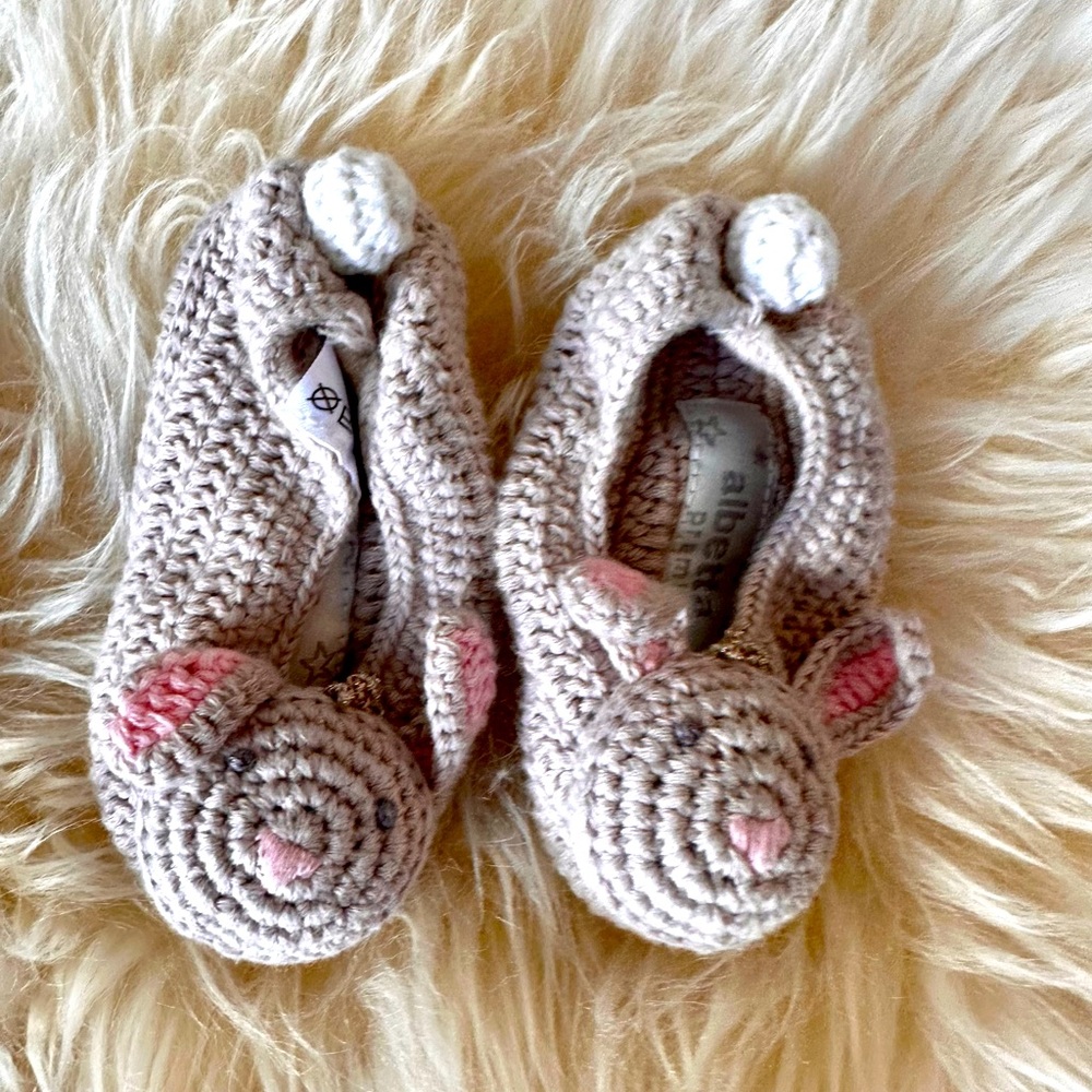 Albetta Premium Knit Crochet Bunny Newborn Booties
